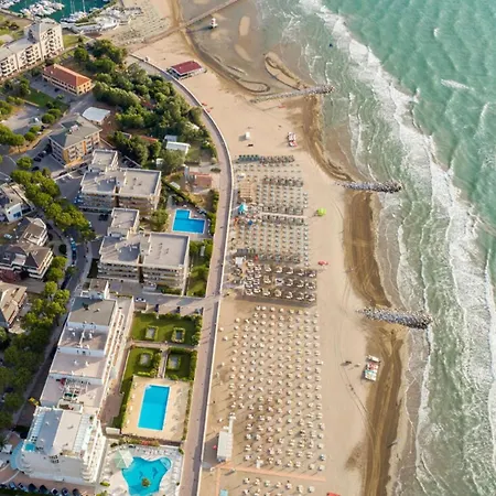 Apartment Cozy Near The In Lignano *